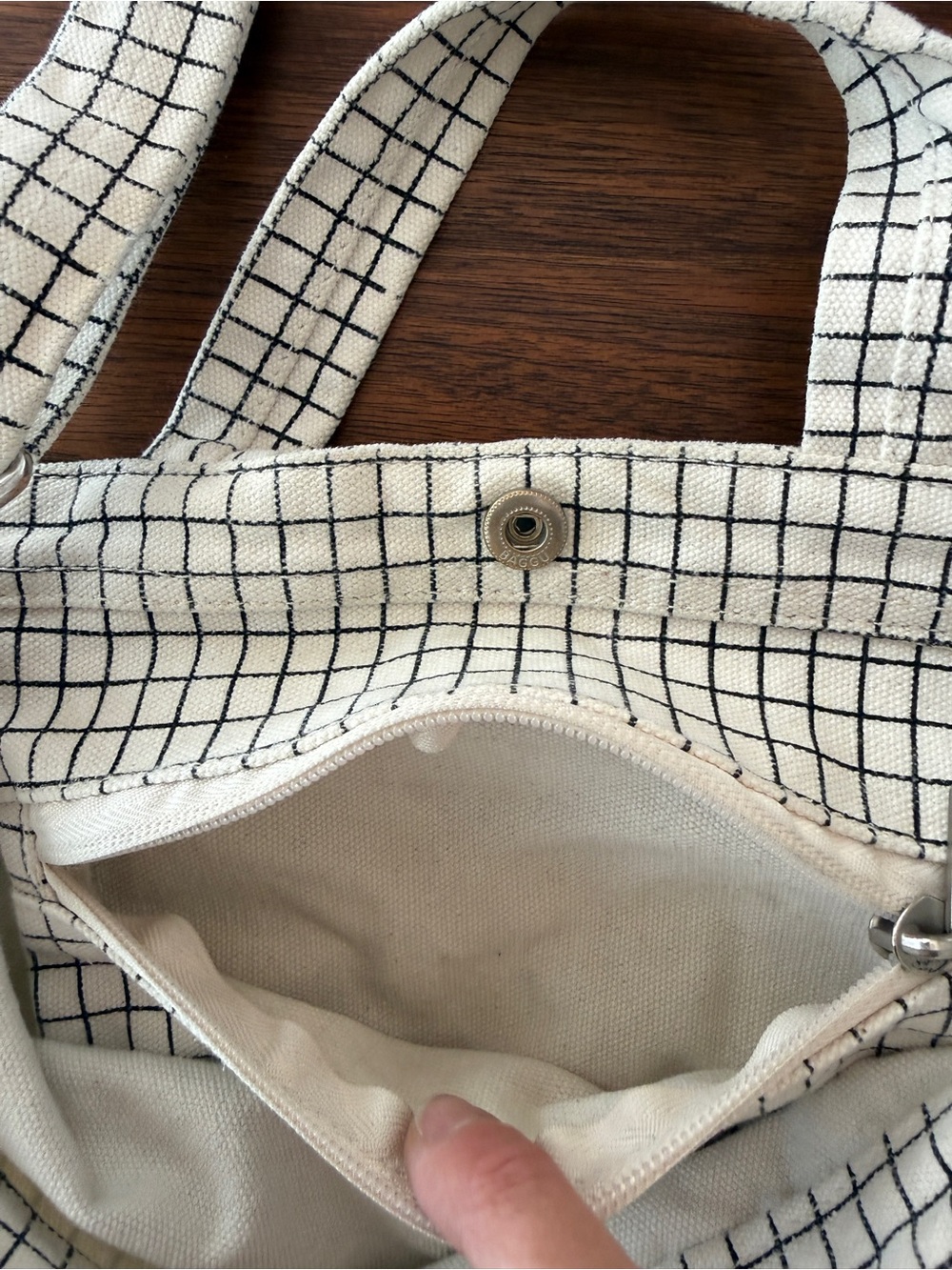Set of 2 BAGGU Canvas Totes – Cow Print & Grid Pattern – EUC/Pre-Loved - Picture 7 of 16